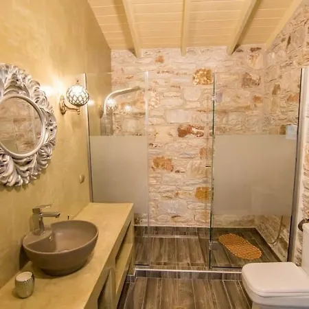 Holiday home Kastro Stone House