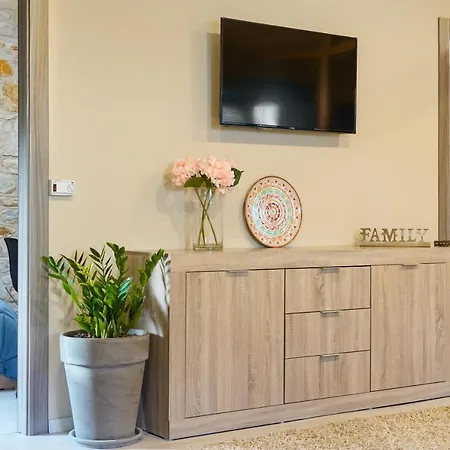 Kastro Stone House Case de vacanță