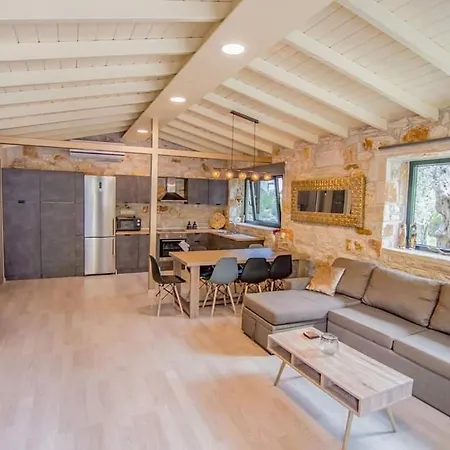 Kastro Stone House * سكالا بوتامياس