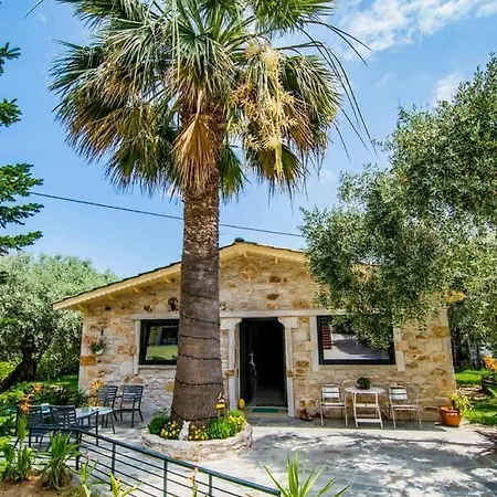 Kastro Stone House * سكالا بوتامياس