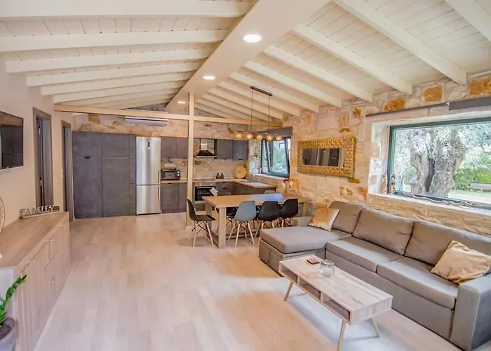 Kastro Stone House * 斯卡拉伯塔麦斯