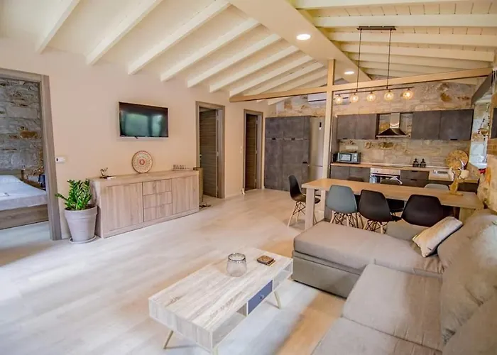 度假居 Kastro Stone House *