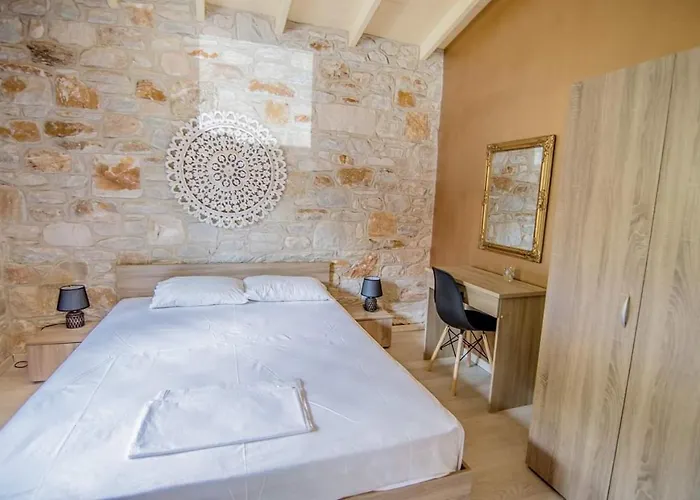 Kastro Stone House * 斯卡拉伯塔麦斯